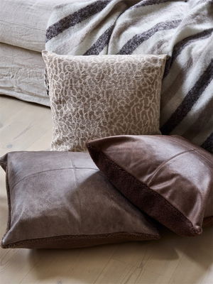 Dillion Beige Leopard Kuddfodral 45x45 Redlunds