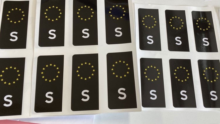 Svart S-MÃ¤rke (fÃ¶r registreringsskylt)