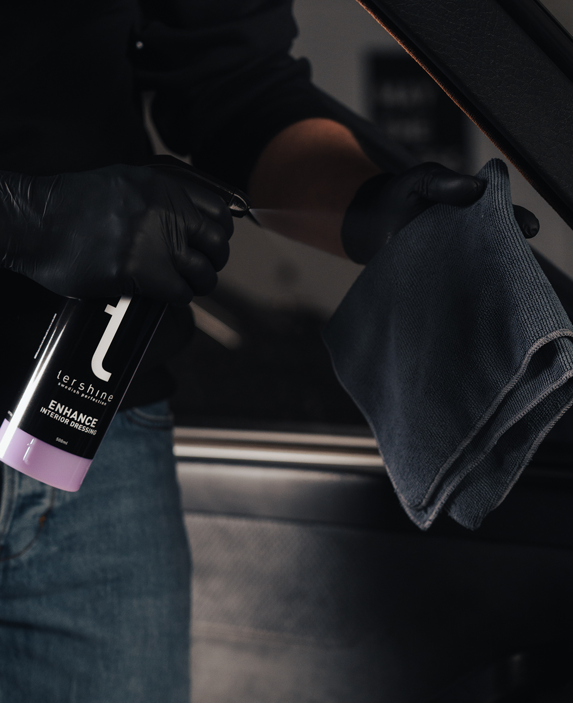 Produkter för att återställa och skydda plast- & vinyldetaljer på interiören