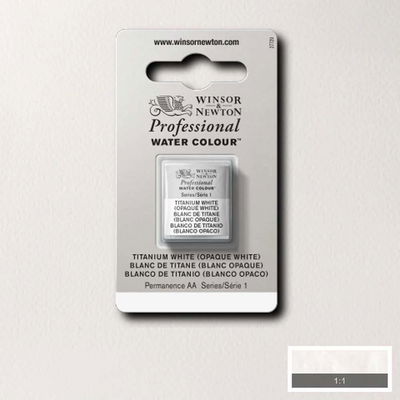 Winsor & Newton Professional Water Colour Titanium White i halvkopp som visas mot målad bakgrund i samma färg.
