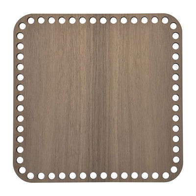Fyrkantig Korgbotten 20x20 cm med äkta valnötsfanér, mot vit bakgrund