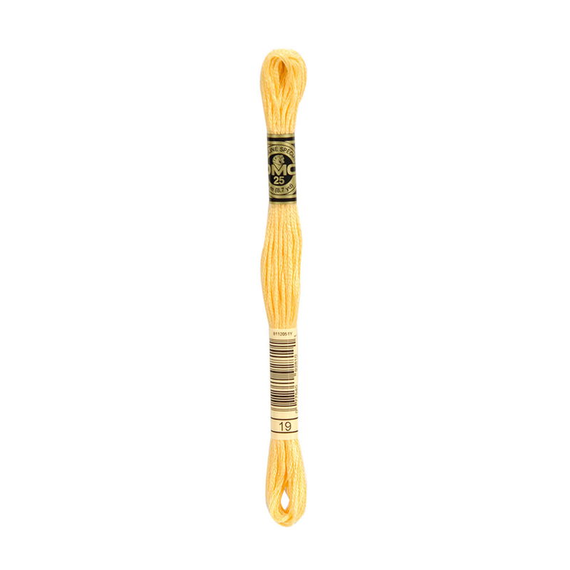 DMC Mouliné Spécial i färgen 19 Medium Light Autumn Gold broderigarn 8 meter