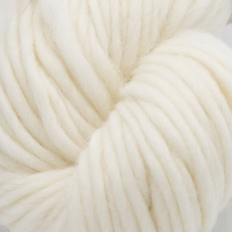 Lovikkagarn Naturvit 100 g Lovikkagarn Naturvit 100 g i lösspunnen ull för stickning av Lovikkavantar och varma plagg