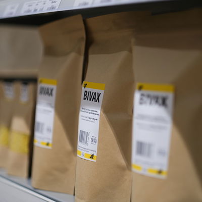 Gult bivax på butikshylla
