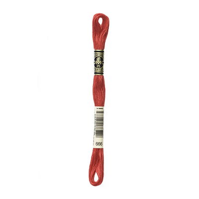 DMC Mouliné Spécial i färgen 666 bright red broderigarn 8 meter