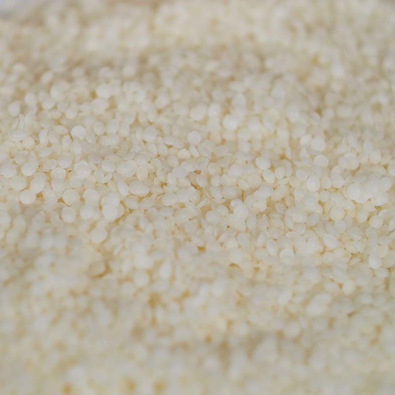 Blekt bivax i pelletsform