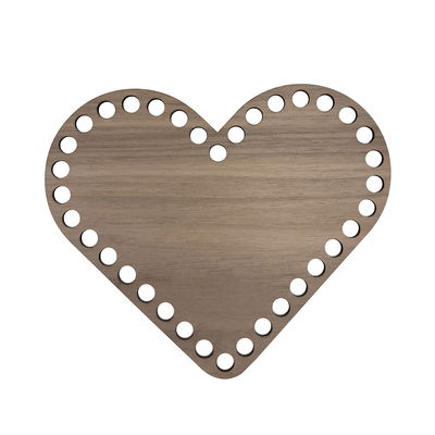 Hjärtformad Korgbotten 20x16,5 cm med äkta valnötsfanér Hjärtformad korgbotten 20x16,5 cm i valnötsfanér, laserskuren träfiberskiva med 9 mm hål, frilagd mot vit bakgrund