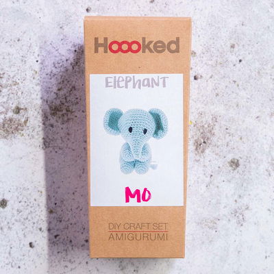 Hooked DIY-kit Amigurumi Elephant Spring Mo förpackning