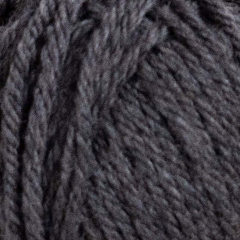 Närbild på Merino Maxi garn i färgen Shepherd’s Grey