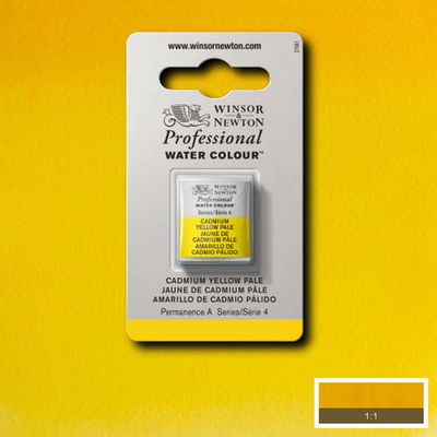 Winsor & Newton Professional Water Colour Cadmium Yellow Pale i halvkopp som visas mot målad bakgrund i samma färg.