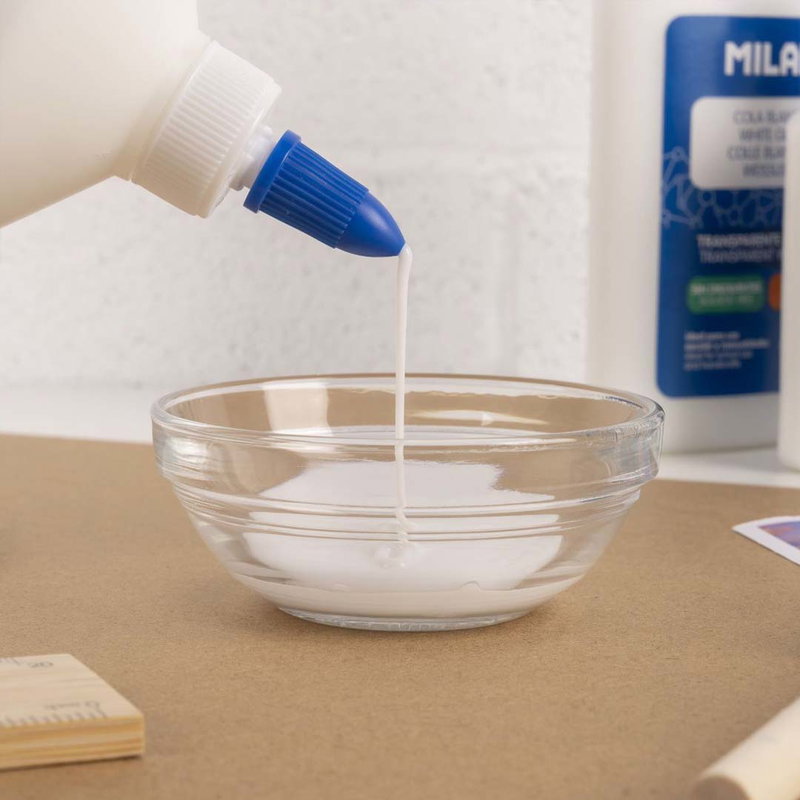 Skollim till pyssel Milan med spetskork