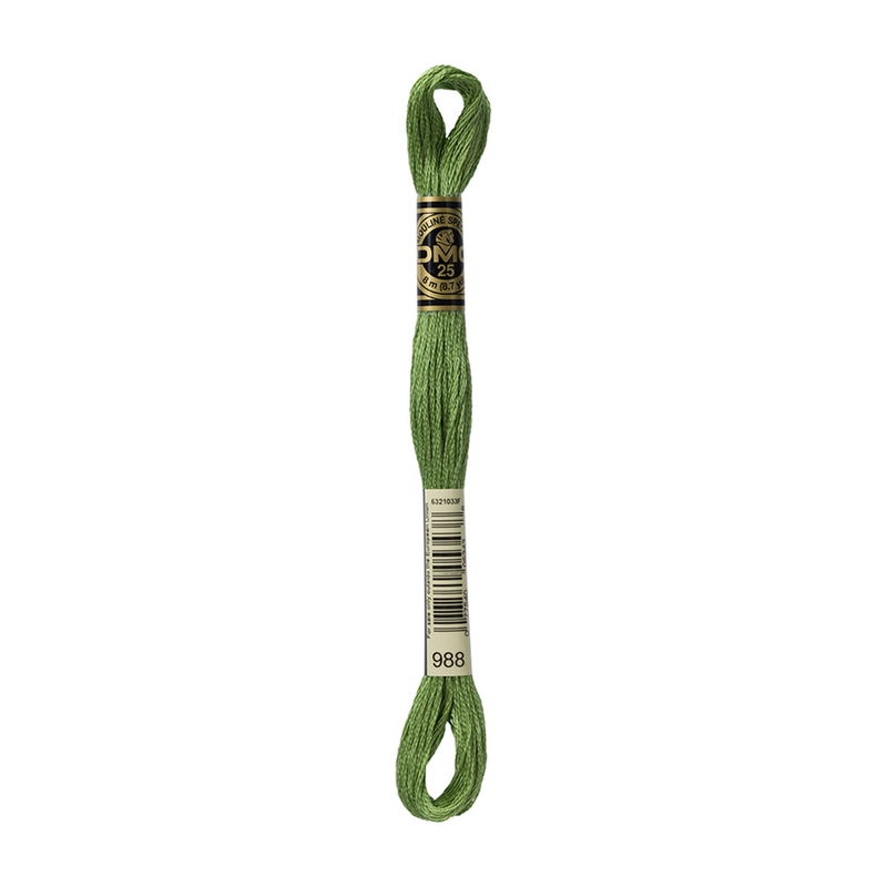 DMC Mouliné Spécial i färgen 988 Medium Forest Green broderigarn 8 meter