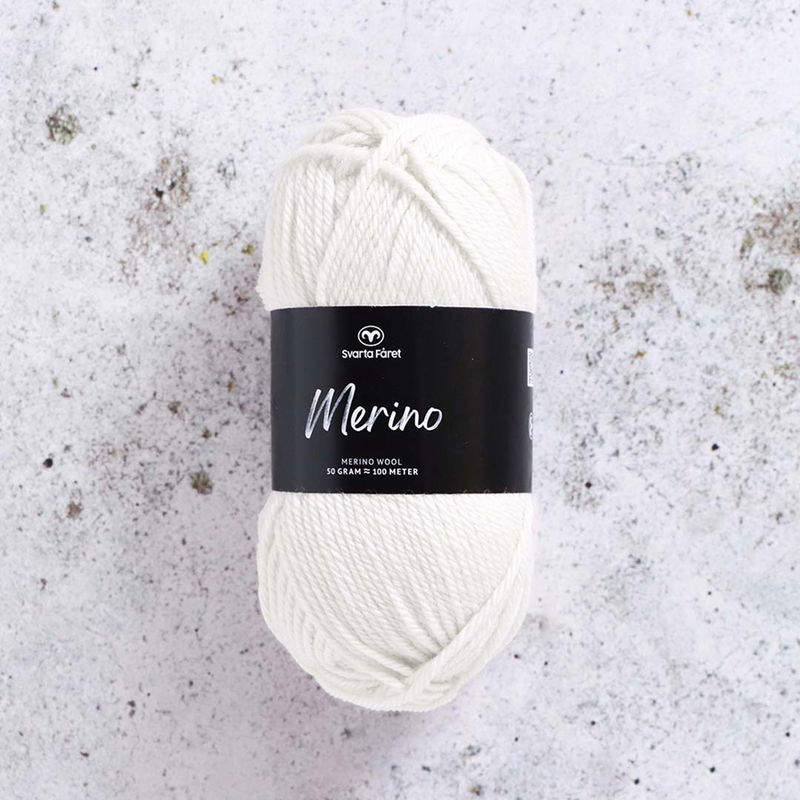 Svarta Fåret Merinogarn Snow White 50 g nystan av mjuk merinoull