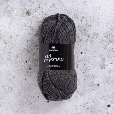 Svarta Fåret Merinogarn Shepherd's Grey 50 g nystan av mjuk merinoull