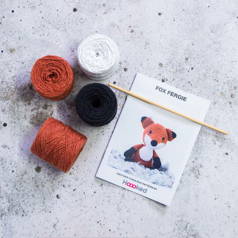 Innehåll DIY-Kit Amigurumi Fox Fergie