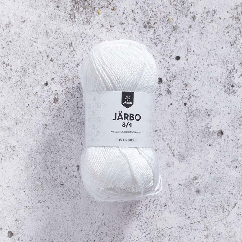 Järbo 8/4 50 gram. Vitt bomullsgarn. 100% bomull.
