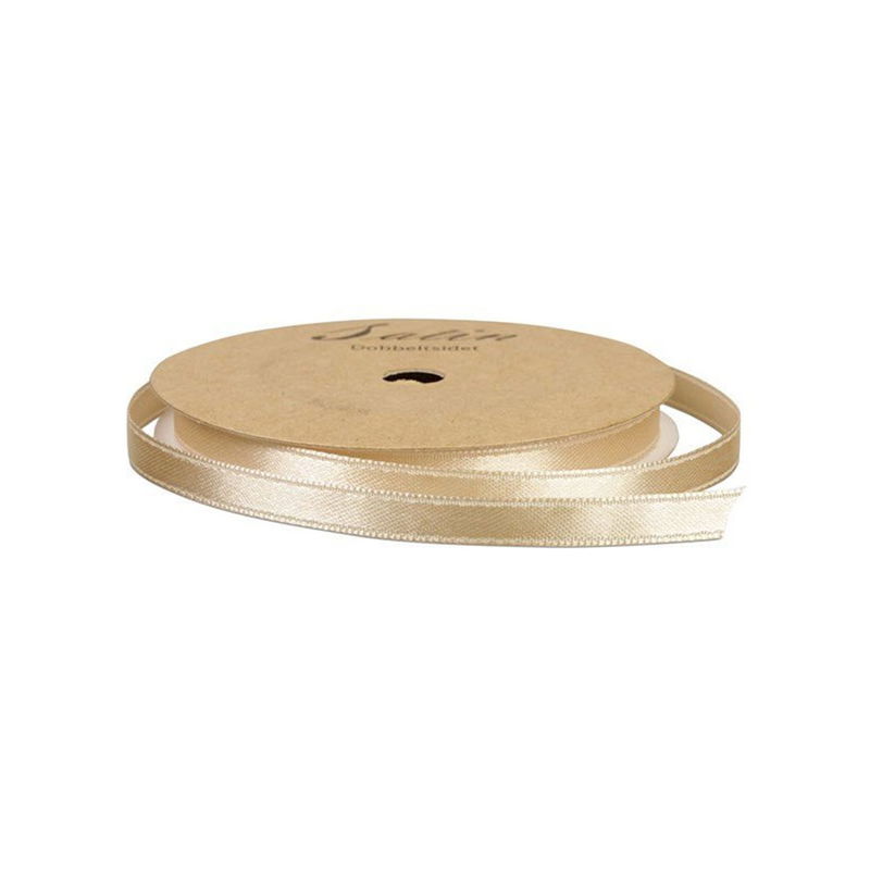 Creme satinband med 6 mm bredd. Längd 10 meter