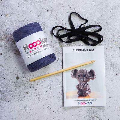 Innehåll DIY-Kit Amigurumi Elephant Spring Mo