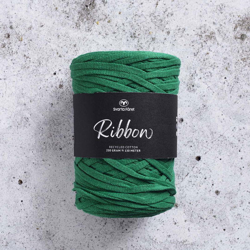 Ribbon Blandgarn, tubgarn, i färgen Golf Green från Svarta fåret