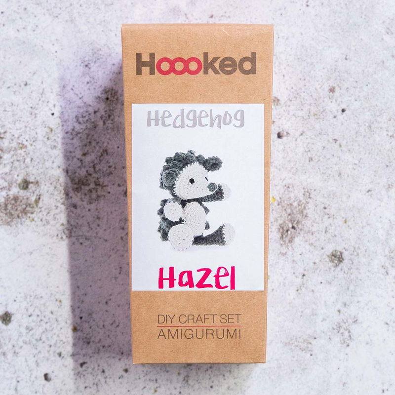 Hooked DIY-kit Amigurumi Hedgehog Hazel förpackning