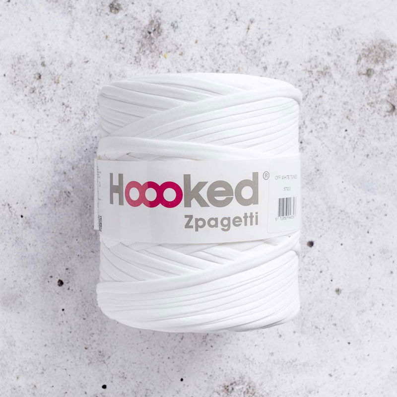 T-shirtgarn Zpagetti naturvit. Extra tjockt trikågarn av 100% återvunnen textil