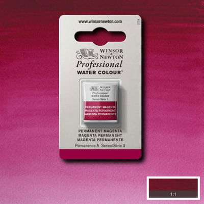 Winsor & Newton Professional Water Colour Permanent Magenta i halvkopp som visas mot målad bakgrund i samma färg.