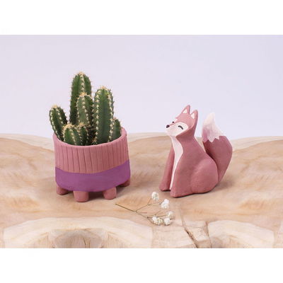 Handgjorda figurer och kruka skapade med Jovi Air Dry Clay terrakotta, målade och dekorerade
