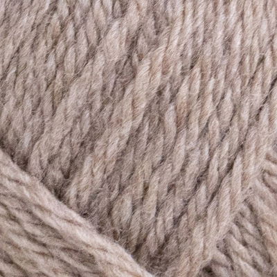 Närbild på Svarta Fåret Merinogarn Pure Shores, obehandlad merinoull i 50 g nystan