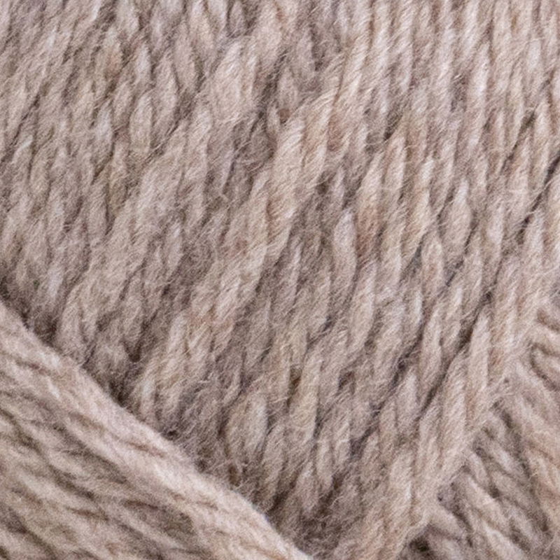 Närbild på Svarta Fåret Merinogarn Pure Shores, obehandlad merinoull i 50 g nystan