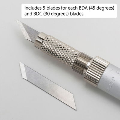 Blad till hobbykniv NT Cutter D-1000P. Bilden illustrerar att det medföljer 5 st 30 graderblad och 5 st 45 grader blad