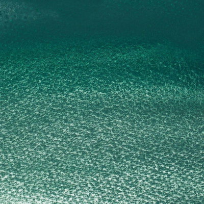Cobalt Green Deep som djup blågrön akvarellton med granulerande struktur