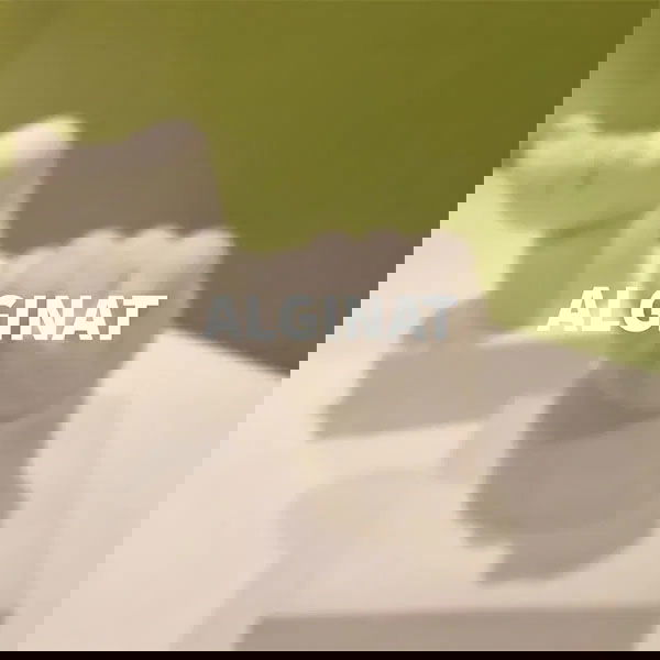 Barnhand och barnfot avgjutna av alginat och sedan gjutna i formgips - Event hos Cria i Linköping