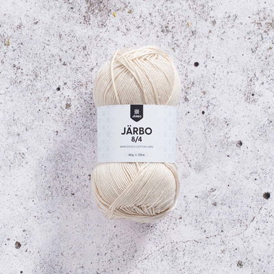 Järbo 8/4 50 gram. Oblekt bomullsgarn. 100% bomull.