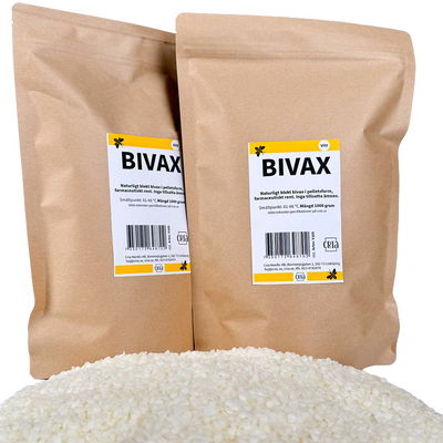 Två påsar med vitt bivax till kosmetik, ljus, och livsmedel