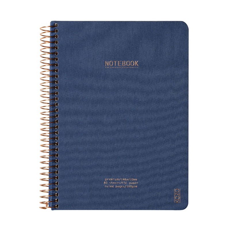 KOZO Anteckningsblock i färgen Navy Blue. 100 grams krämfärgat linjerat papper. Storlek A5