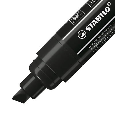 Närbild på spetsen av STABILO FREE Acrylic Marker T800 Black