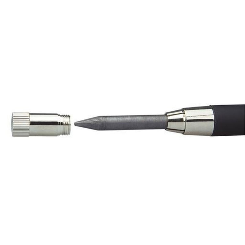 Närbild på vässat 5,2 mm grafitstift och avtagbar stiftvässare