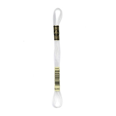 DMC Mouliné Spécial i färgen Blanc White broderigarn 8 meter