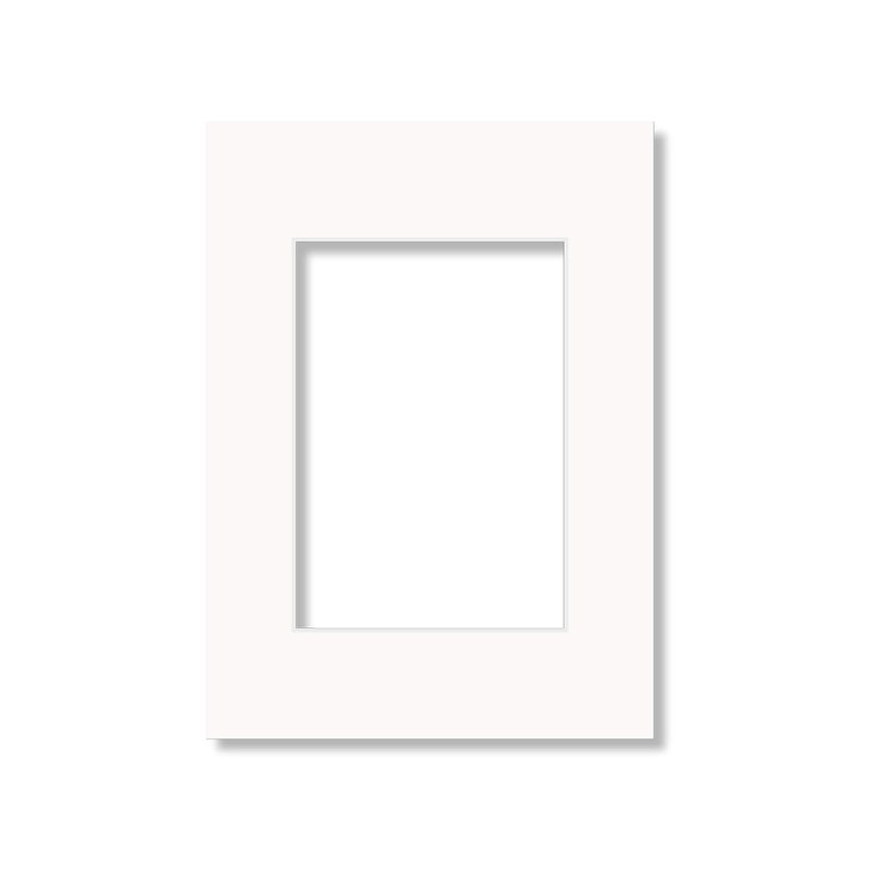 Vit standardpassepartout i format 29,7x42 cm med rektangulär öppning