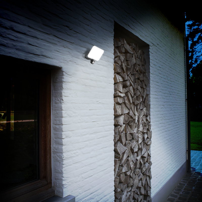 VIDEX | LED strålkastare 50W med sensor | Kallvit 5000K | IP65