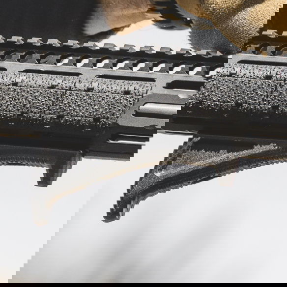 MAGPUL M-LOK ANGLED FORE GRIP