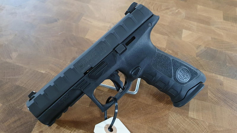 Beretta APX 9x19