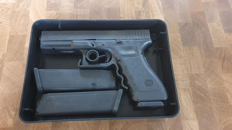 Glock 17 Gen 3, 9x19 mm