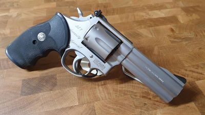 Smith & Wesson 686 4" Security Special .357 mag