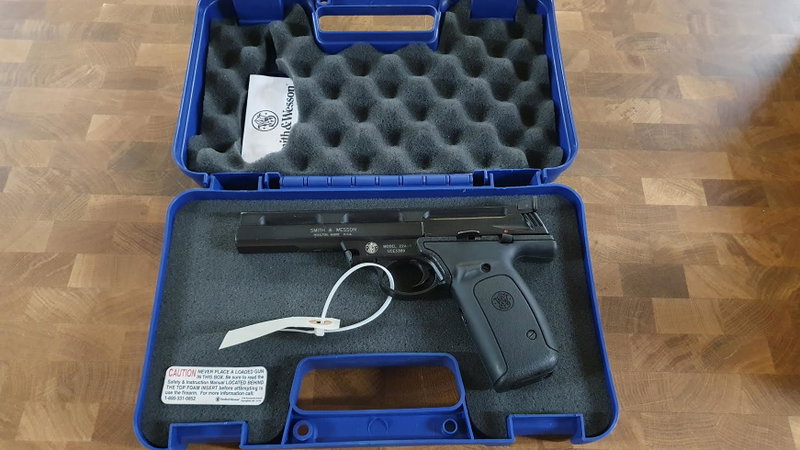 Smith & Wesson 22A-1, 22LR
