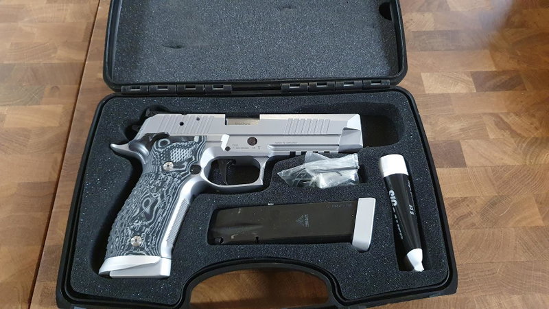 Sig-Sauer P226 X-five Supermatch, 9x19