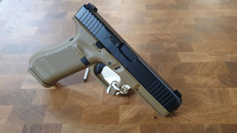 Glock 17 Gen5 FS Coyote FR
