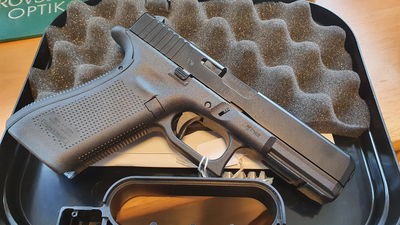 Glock 17 Gen 5, 9 mm S/N: BKAK989 *VMB*