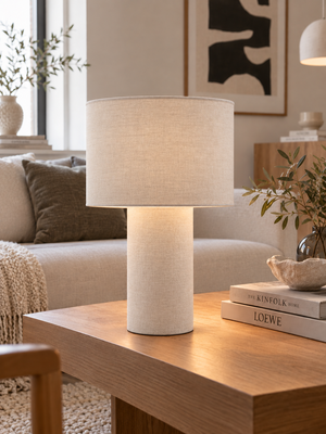 Bordslampa i komplett linne