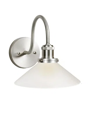 August Vägglampa IP23 Krom/Opal